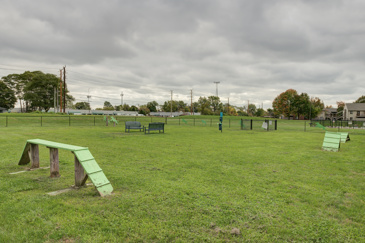 Avery Point - Pet Park